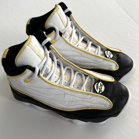 NIKE - AIR JORDAN || Pro Strong GS Tour Kids Sneakers. Sz. 5Y - Picture 6 of 17